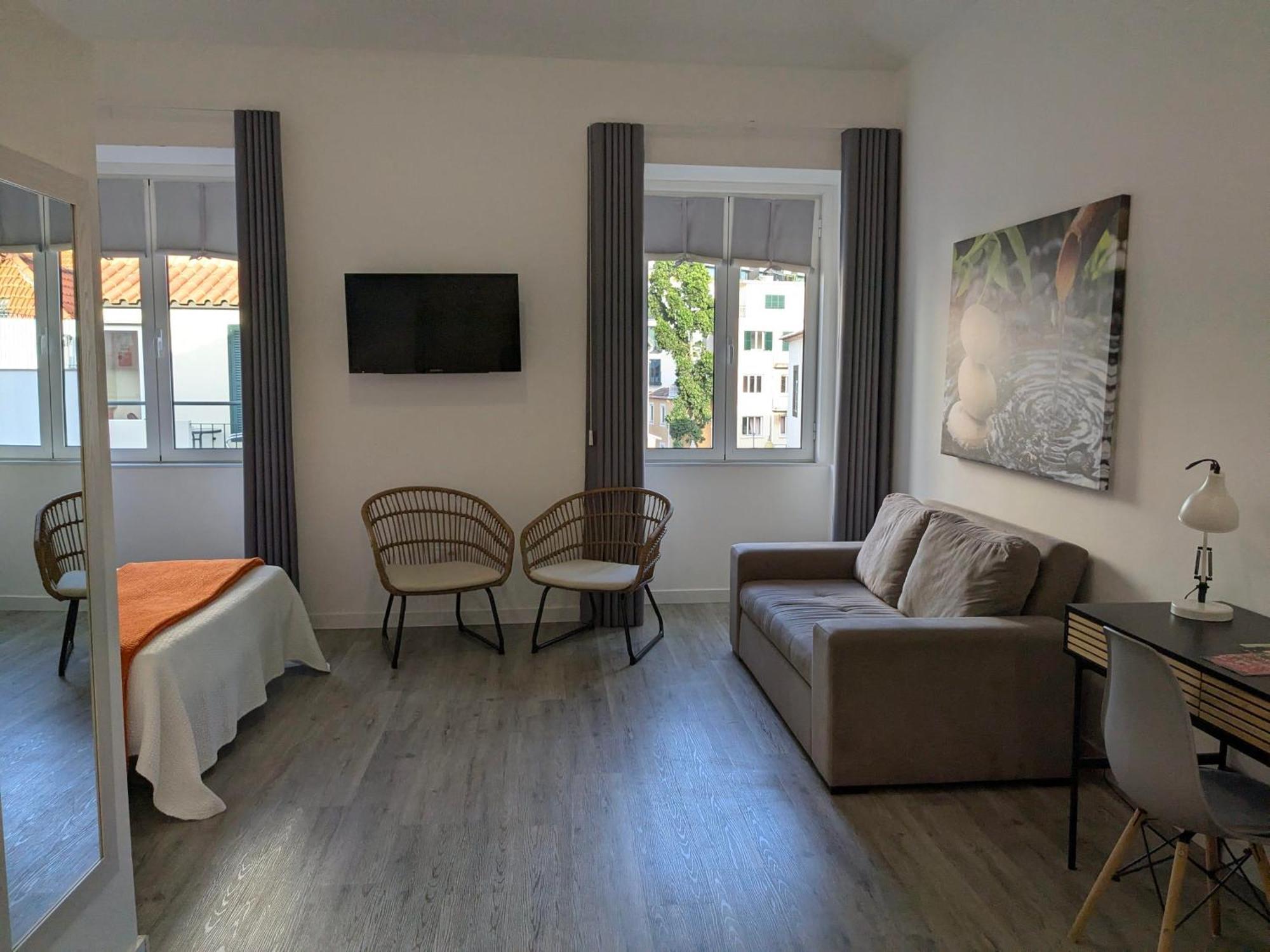 Tanoeiros Apartment *